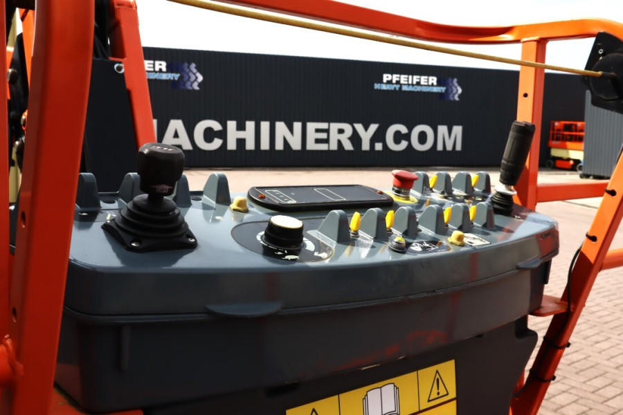 jlg-ec520aj-2021-nr-63094-10-17243349249hAcB.jpg