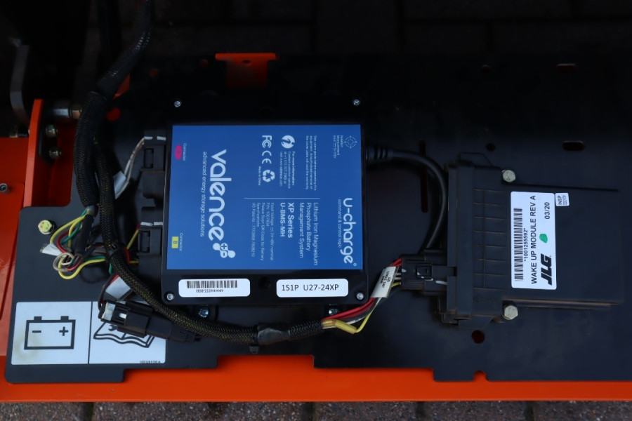 jlg-ae1932-2021-nr-63092-12-1724920051gPqHv.jpg