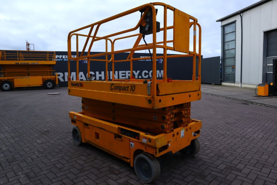 haulotte-compact-10-2011-nr-63138-3-1733735930xuTon.jpg