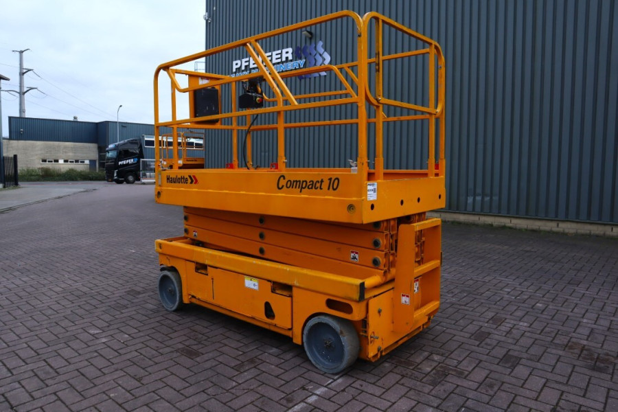 haulotte-compact-10-2011-nr-63138-13-1733735932vdtBD.jpg