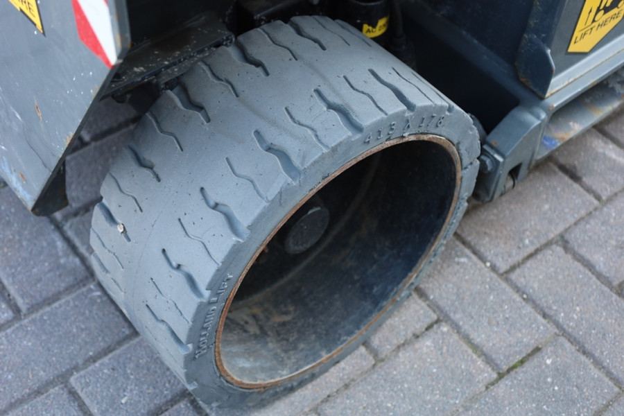 holland-lift-ecostar-hl-9710-2013-nr-63522-6-1746712173WP6s3.jpg