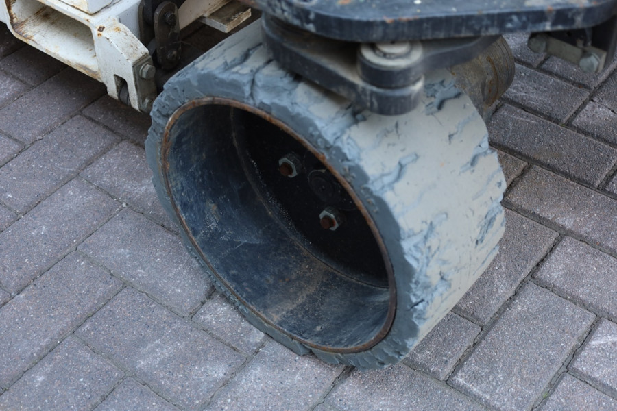holland-lift-ecostar-hl-11812-2014-nr-63480-7-1747745931yi1vu.jpg