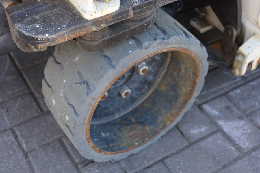 holland-lift-hl-9710-2014-nr-63513-8-1747917648nzCKZ.jpg