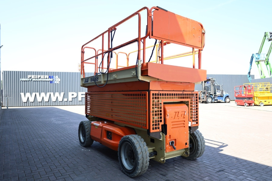 jlg-m4069-2013-nr-90074-2-1750081230a7n64.jpg