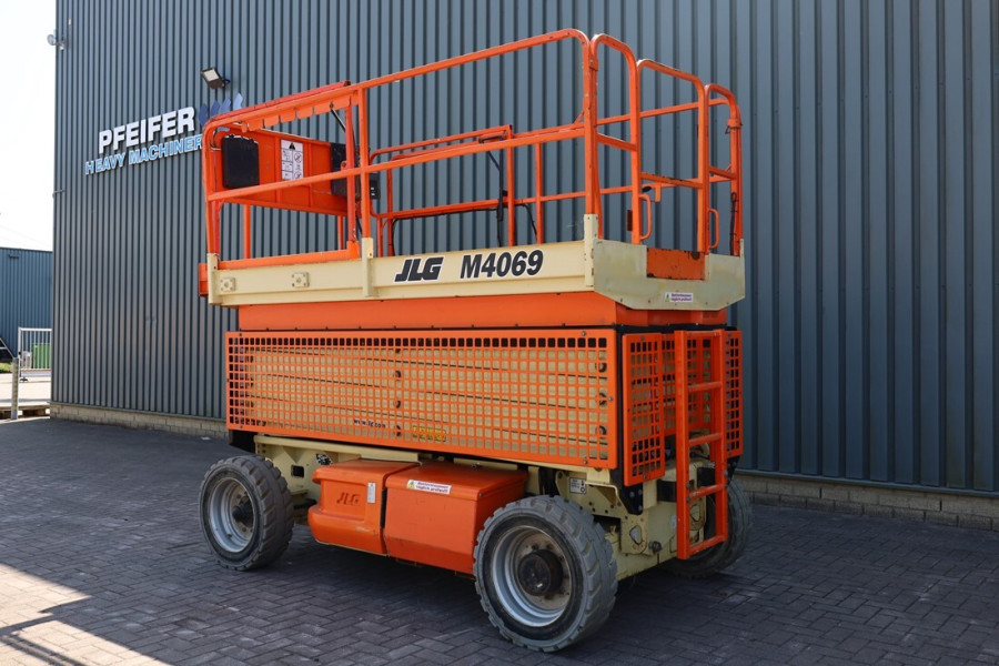 jlg-m4069-2013-nr-90074-4-1750081231bVZhk.jpg