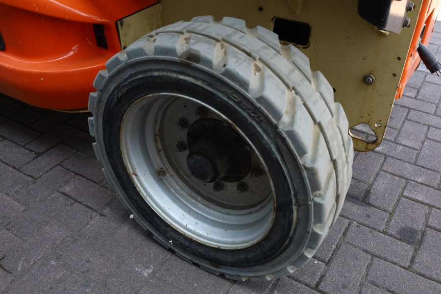 jlg-m4069-2013-nr-90074-7-1750081232vidJA.jpg