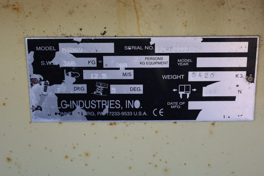 jlg-m4069-2013-nr-90074-12-1750081233S0zYN.jpg