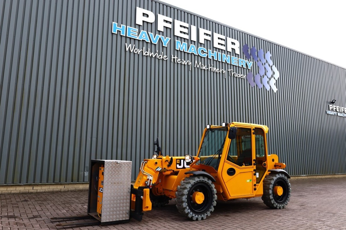 jcb-525-60e-2022-nr-63190-1-1750147900oUa6U.jpg