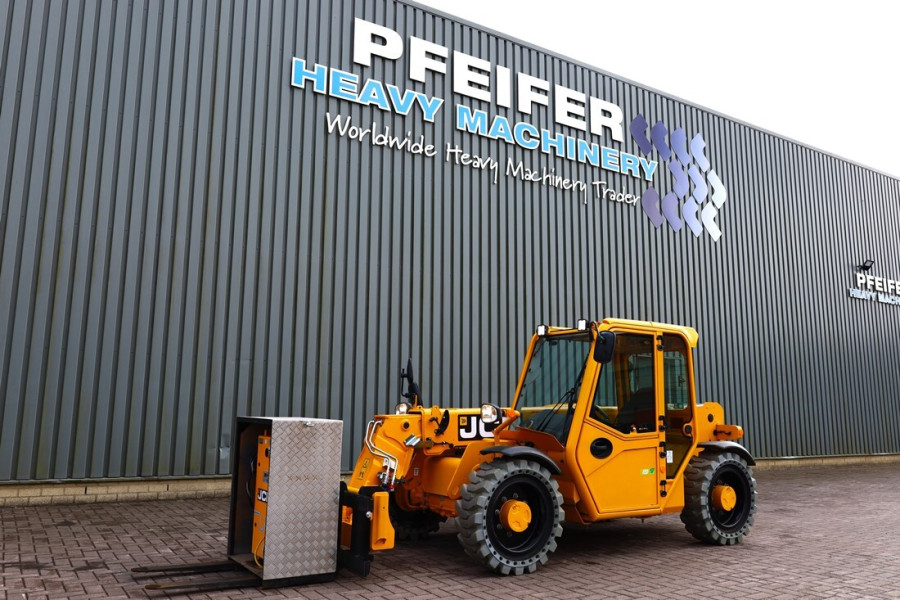jcb-525-60e-2022-nr-63190-1-1750147900oUa6U.jpg