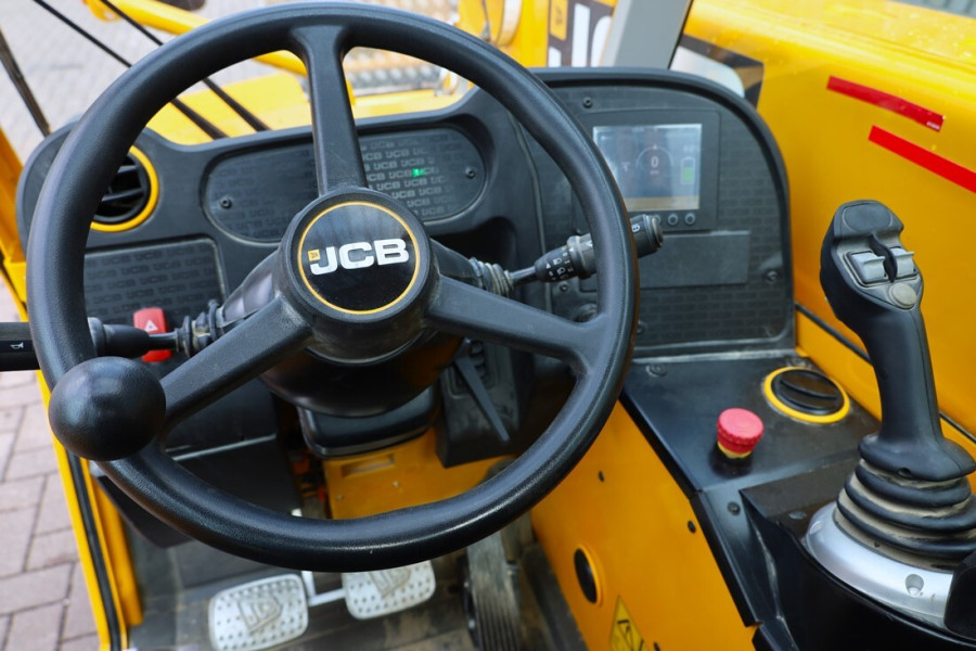 jcb-525-60e-2022-nr-63190-15-1750147919xXreH.jpg