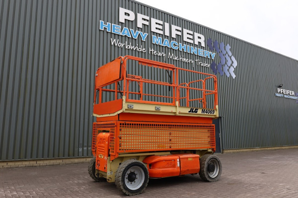 jlg-m4069-2010-nr-90075-1-1750415781NgOu6.jpg