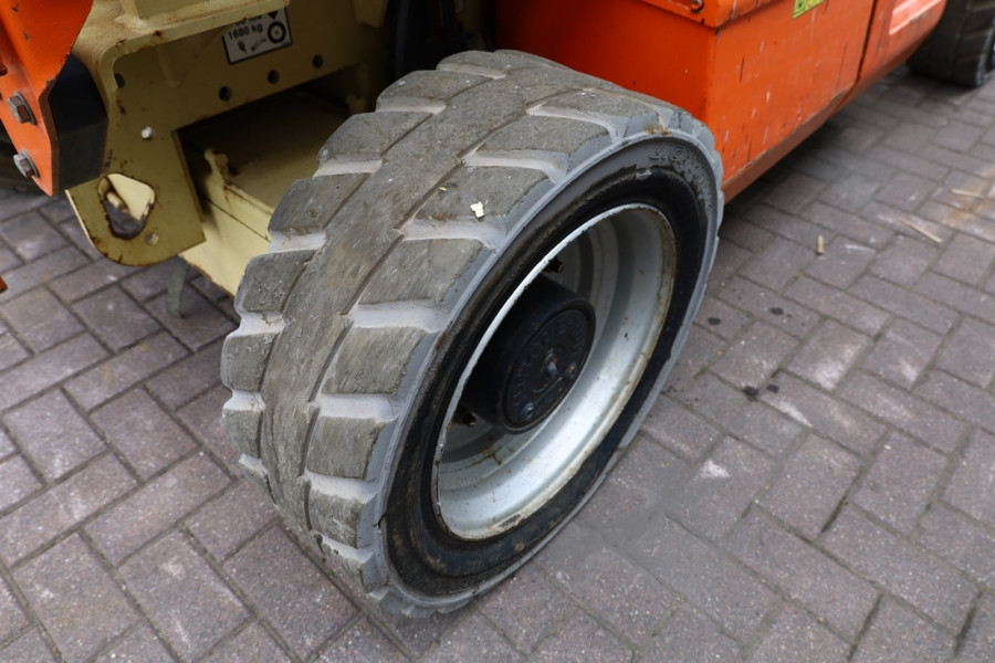 jlg-m4069-2010-nr-90075-11-1750415798J1emi.jpg