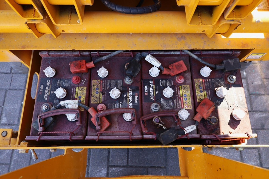 haulotte-compact-10-2011-nr-63265-11-1750927843ISLd5.jpg