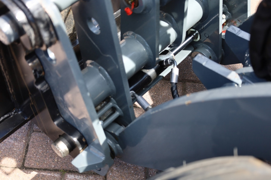 giant-g2700e-2024-nr-63695-9-1751357695ORKvu.jpg
