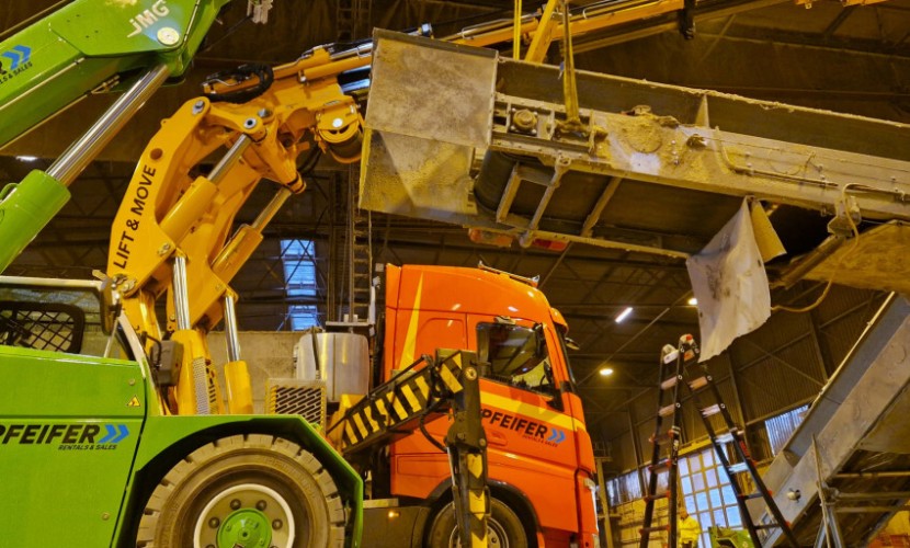project-pfeifer-lift-move-rouwmaat-demontage-productielijn-3-1740556527uqvtf-850x550-1751552731PZke8.jpg