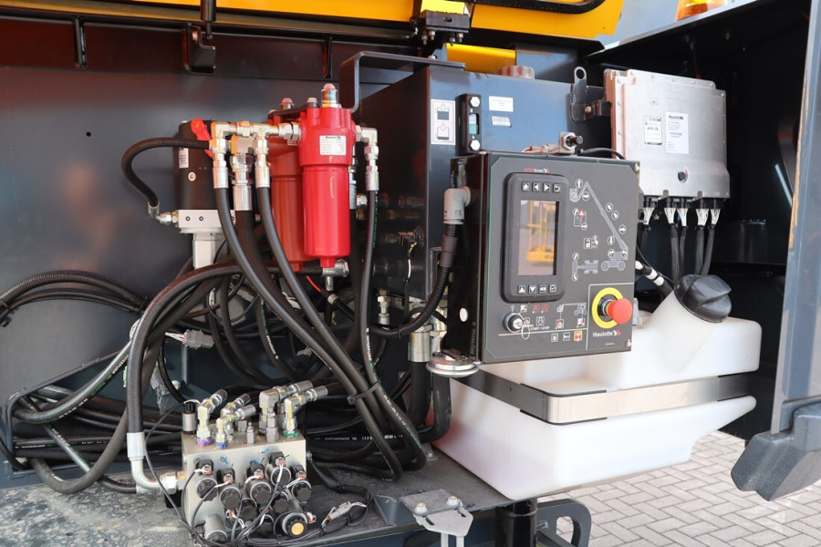 haulotte-ht16rtj-pro-2025-nr-63798-5-1755766446TsZyb.jpg