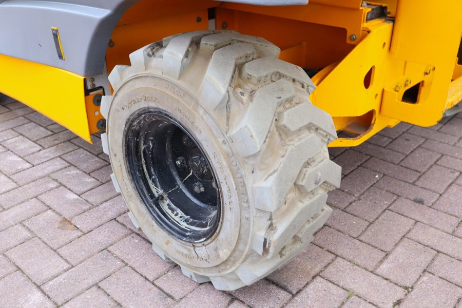 haulotte-compact-12rte-2011-nr-63600-5-1756891798Ci5Xm.jpg