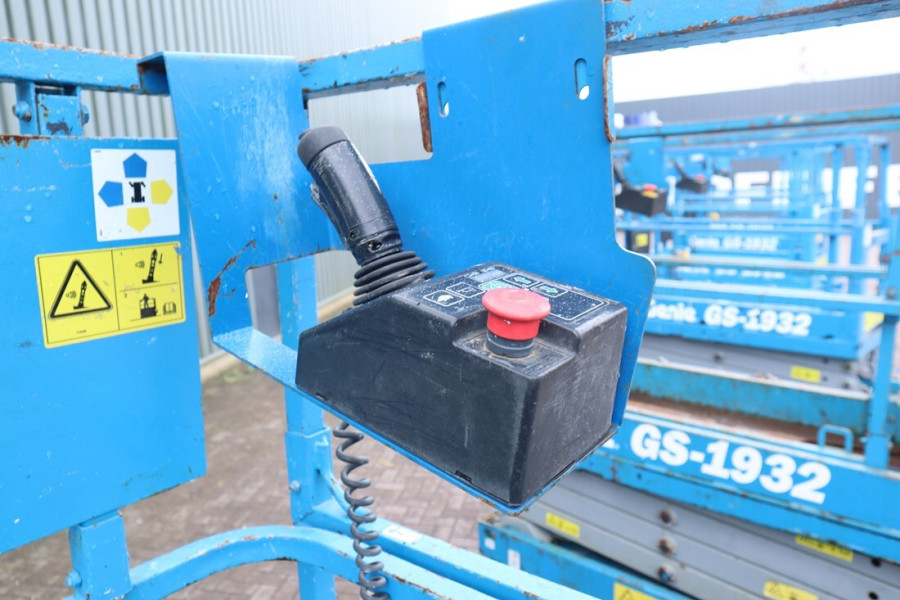genie-gs1932-2013-nr-90027-4-1756971369PzK1H.jpg