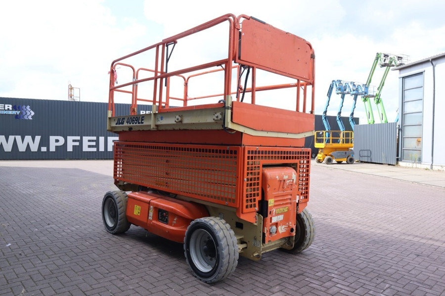 jlg-m4069-2008-nr-90063-2-1757577599teusc.jpg