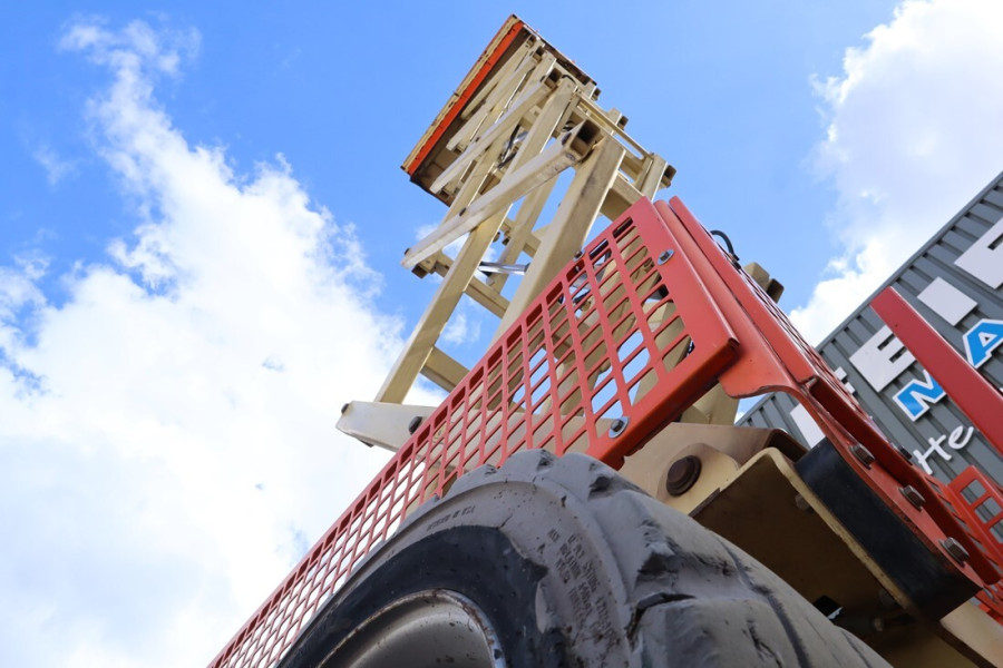 jlg-m4069-2008-nr-90063-18-1757577602Qk3Lf.jpg