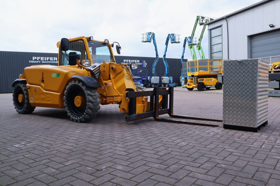 jcb-525-60e-2022-nr-63192-2-1758022225a7KVB.jpg