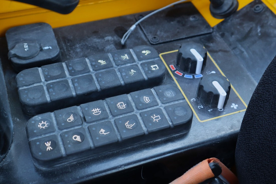 jcb-525-60e-2022-nr-63192-9-1758022227fMnp5.jpg