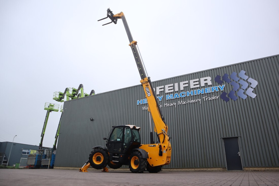 jcb-535-125-2016-nr-90399-14-17605146339opCD.jpg