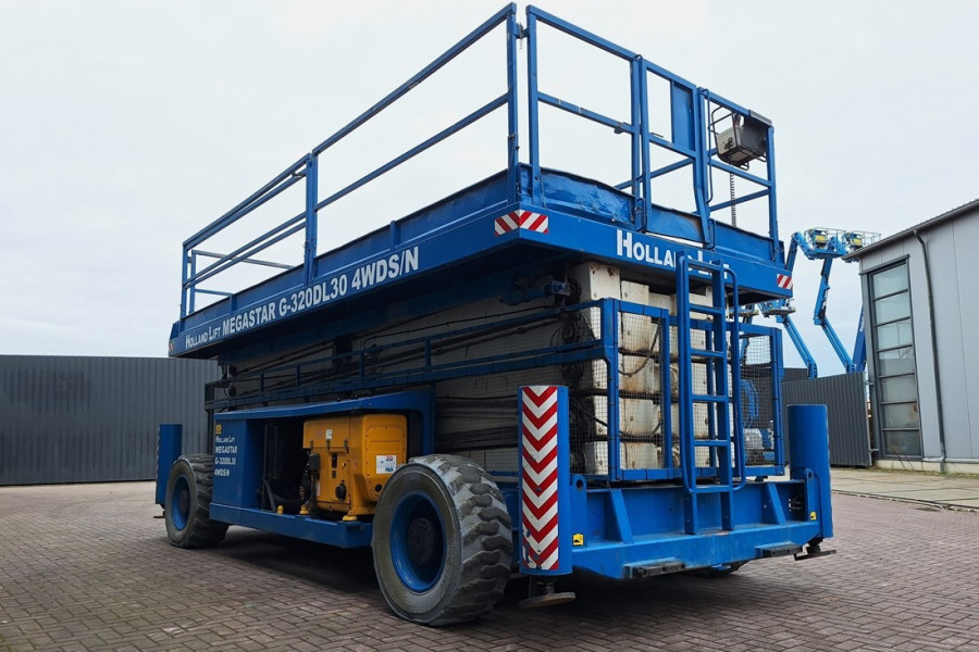 hollandlift-megastar-g320dl30-4wds-n-2008-nr-90376-2-1762259888OBZym.jpg