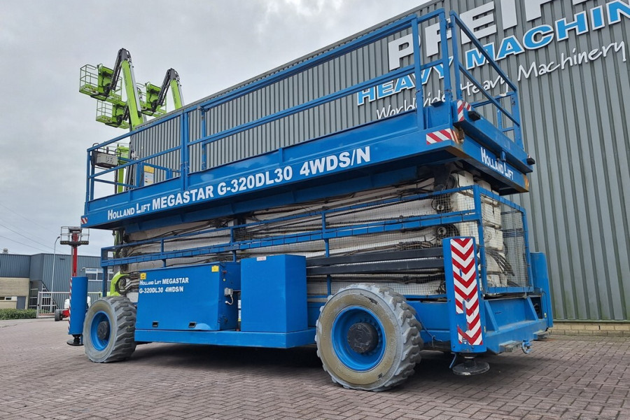 hollandlift-megastar-g320dl30-4wds-n-2008-nr-90376-4-1762259889OgBS0.jpg