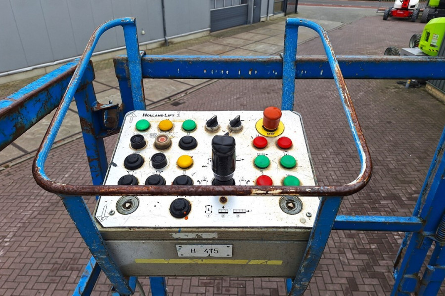 holland-lift-megastar-g300dl-s-2003-nr-90373-15-1763376172r8Bm9.jpg