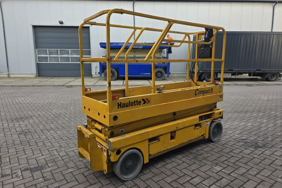 haulotte-compact-8-2011-nr-63449-3-1764751392VMVmg.jpg