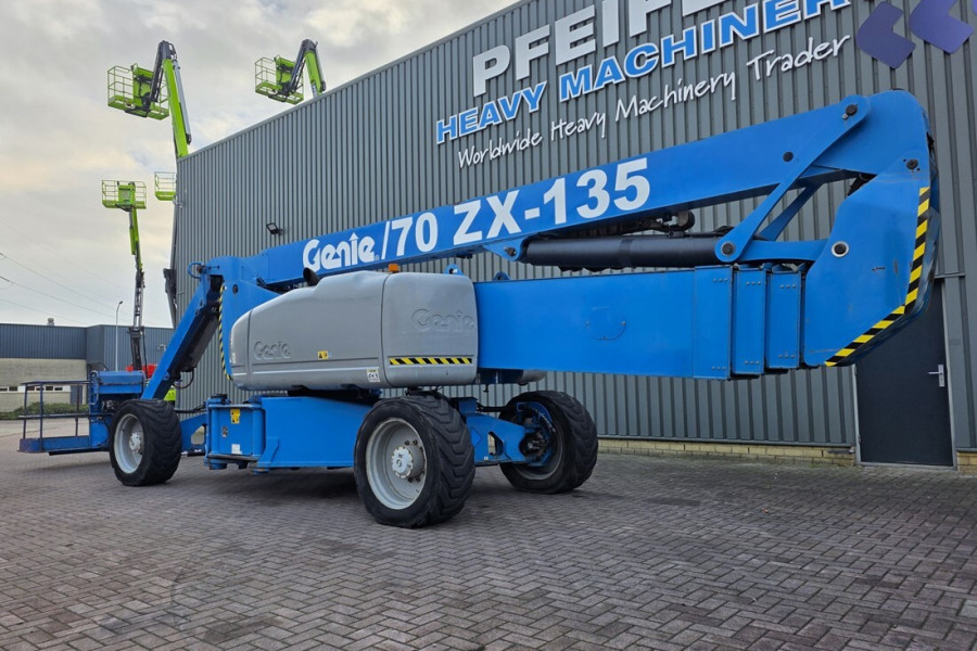 genie-zx135-70-2013-nr-90352-4-1764860230MvJmC.jpg