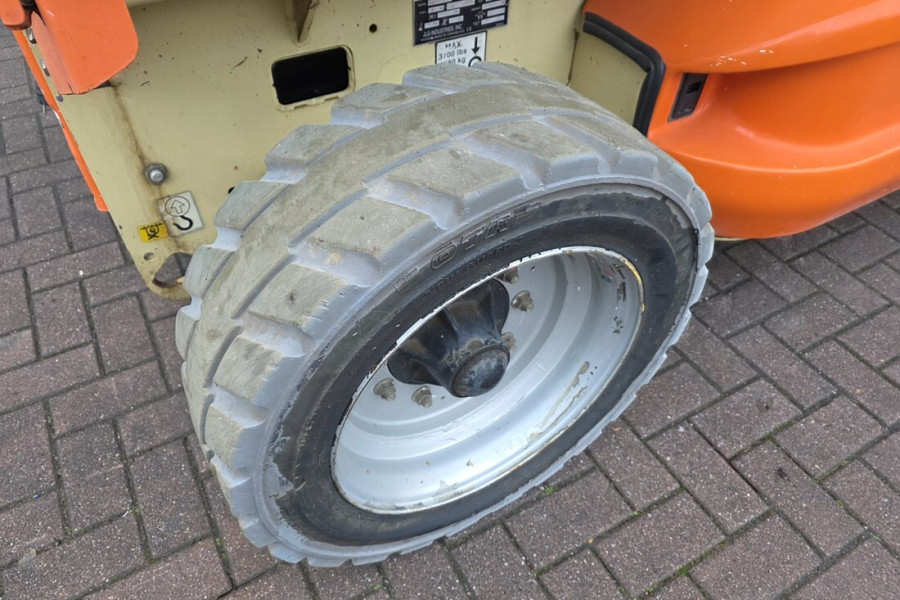 jlg-m4069-2004-nr-90382-6-1764940091JLCg9.jpg