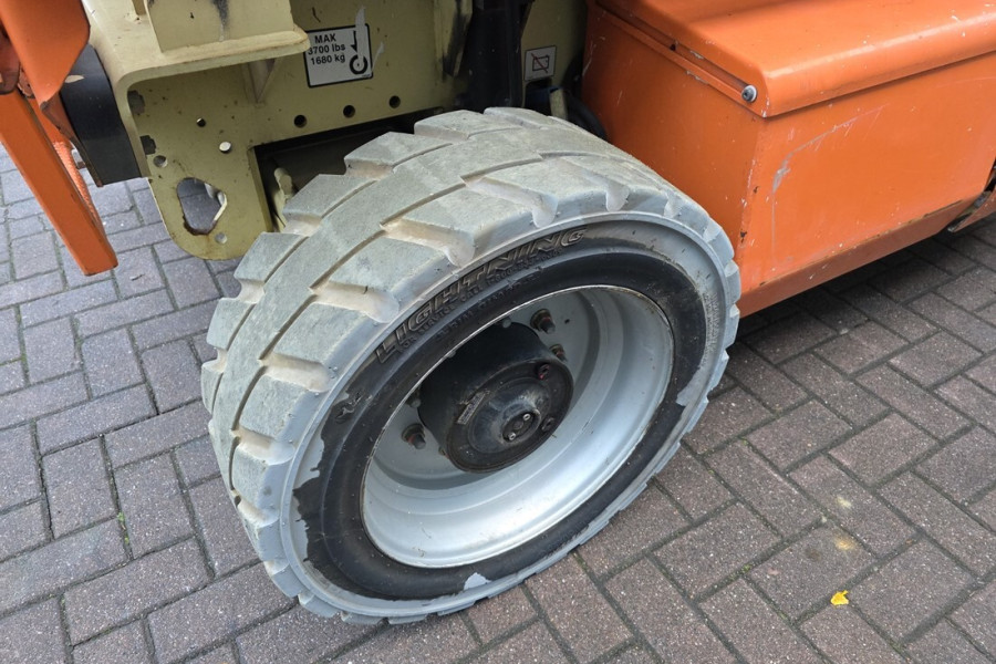 jlg-m4069-2004-nr-90382-8-1764940093wPyHa.jpg