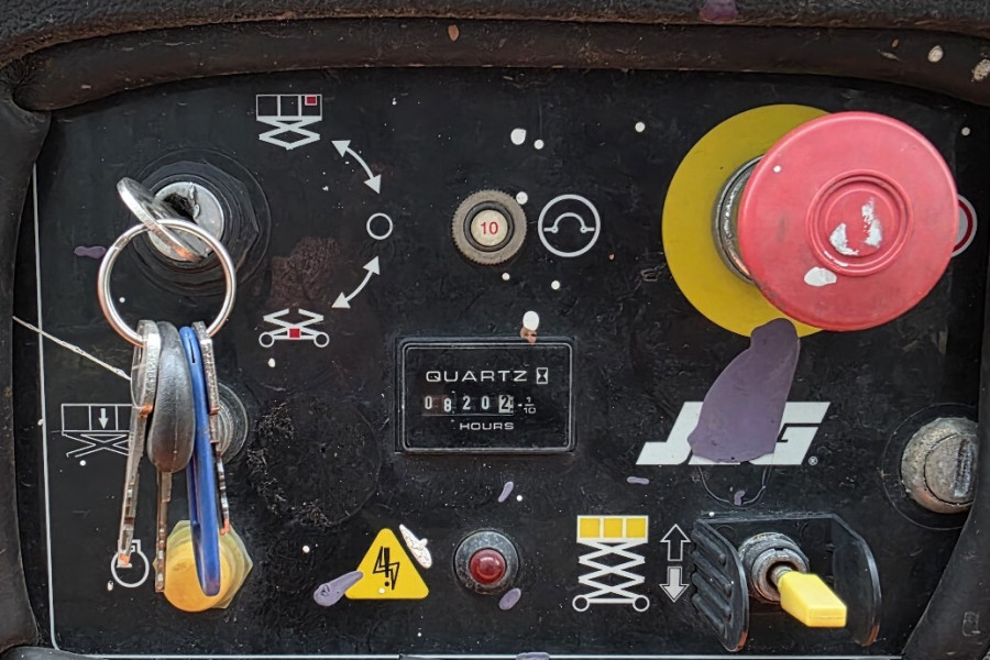 jlg-m4069-2004-nr-90382-16-1764940095QY5rO.jpg