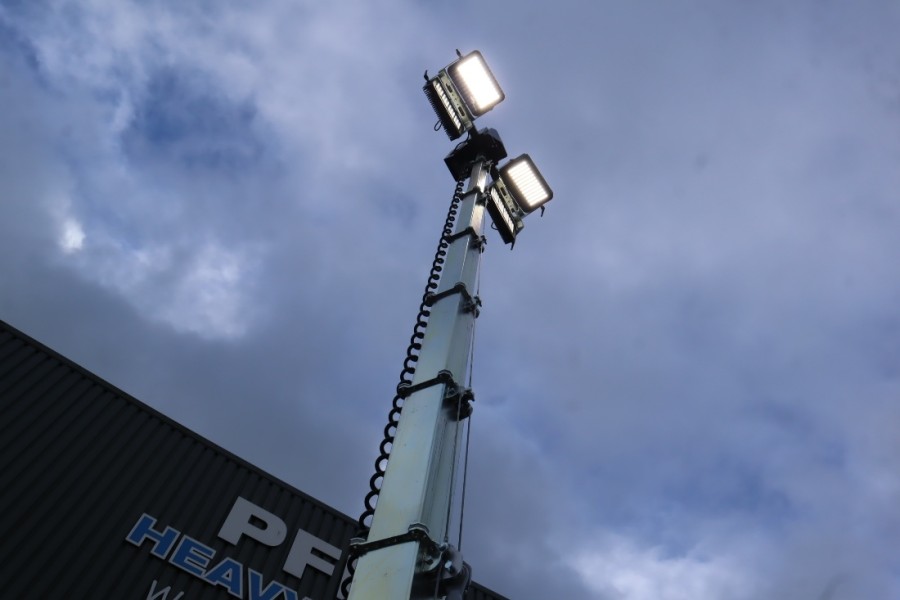 trime-lichtmast-x-box-4x320w-13-1765351867C71XD.jpg