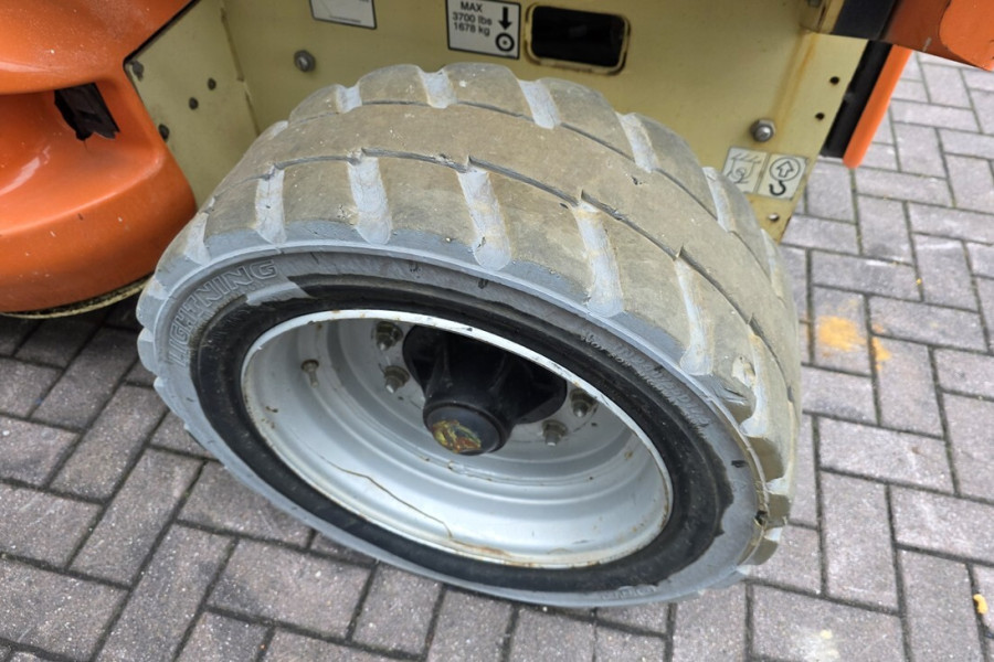 jlg-4069le-2011-90383-8-1766481610mabNu.jpg