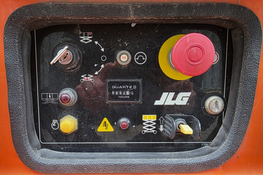 jlg-4069le-2011-90383-10-1766481610ug5ZF.jpg