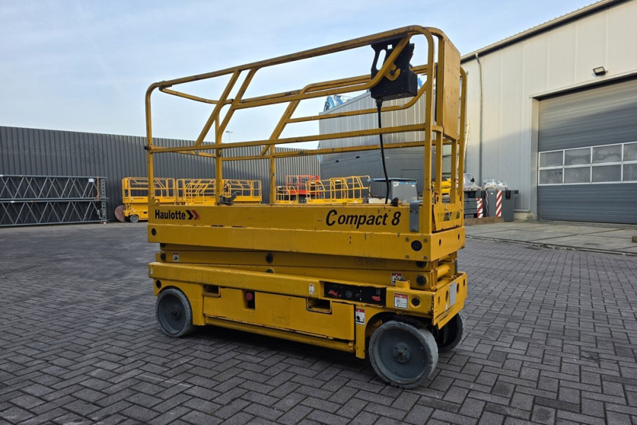 haulotte-compact-8-2011-nr-61868-2-1767612048zYsHY.jpg