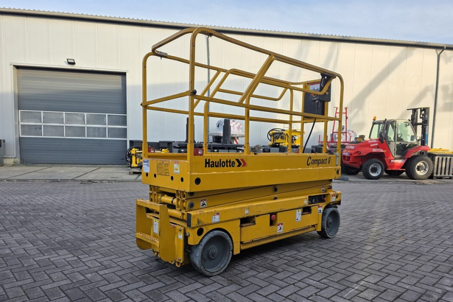 haulotte-compact-8-2011-nr-61874-3-1767686920hKUrq.jpg