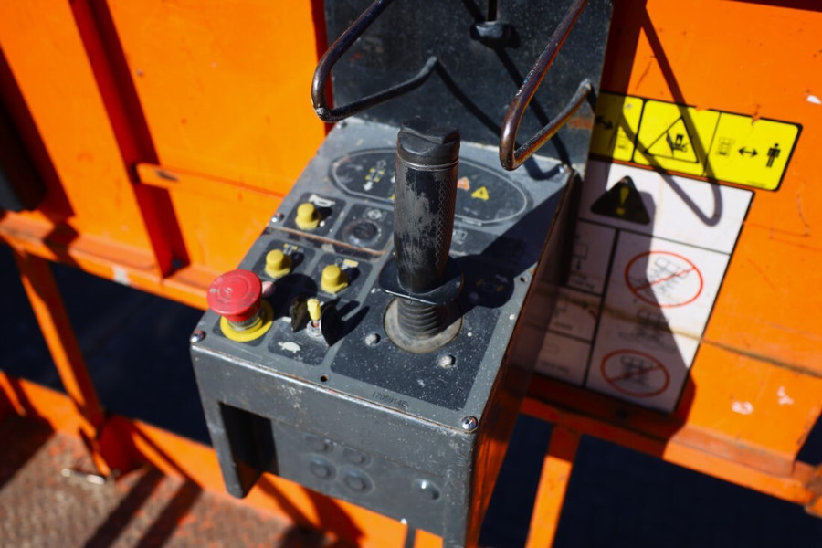 jlg-m4069-2012-nr-500015-14-1767884466tcdQk.jpg