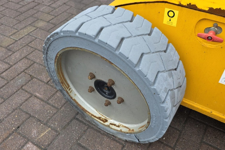 manitou-150aetj-compact-2011-nr-63266-6-17684889152jjNx.jpg