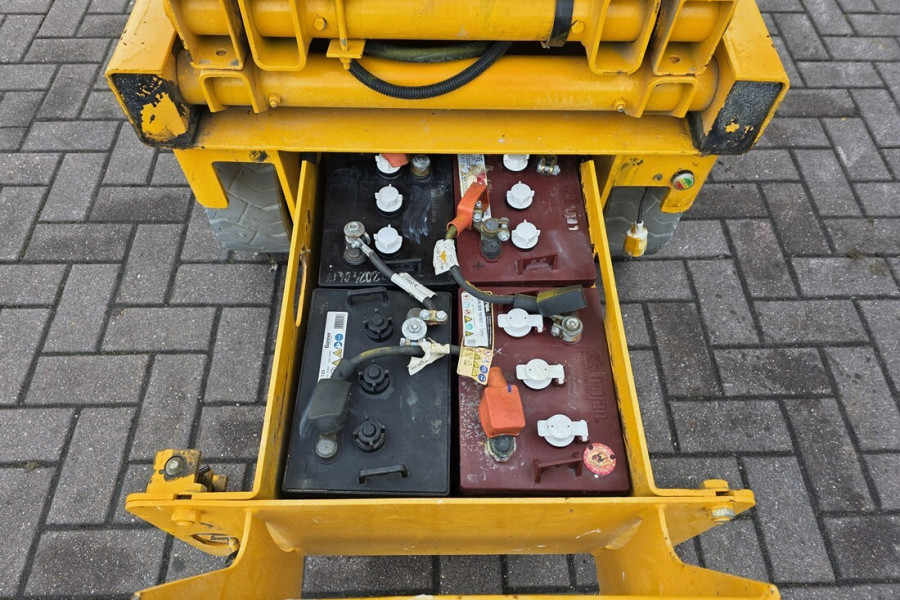 haulotte-compact-8-2011-nr-63450-12-1769419781n3v8u.jpg
