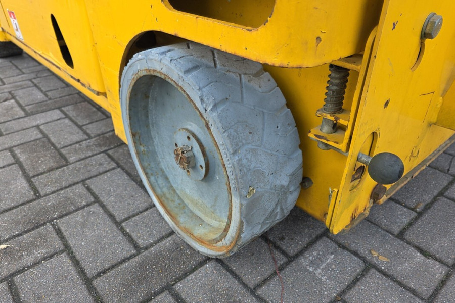 haulotte-compact-10-2011-nr-62353-5-1769420663StRDk.jpg