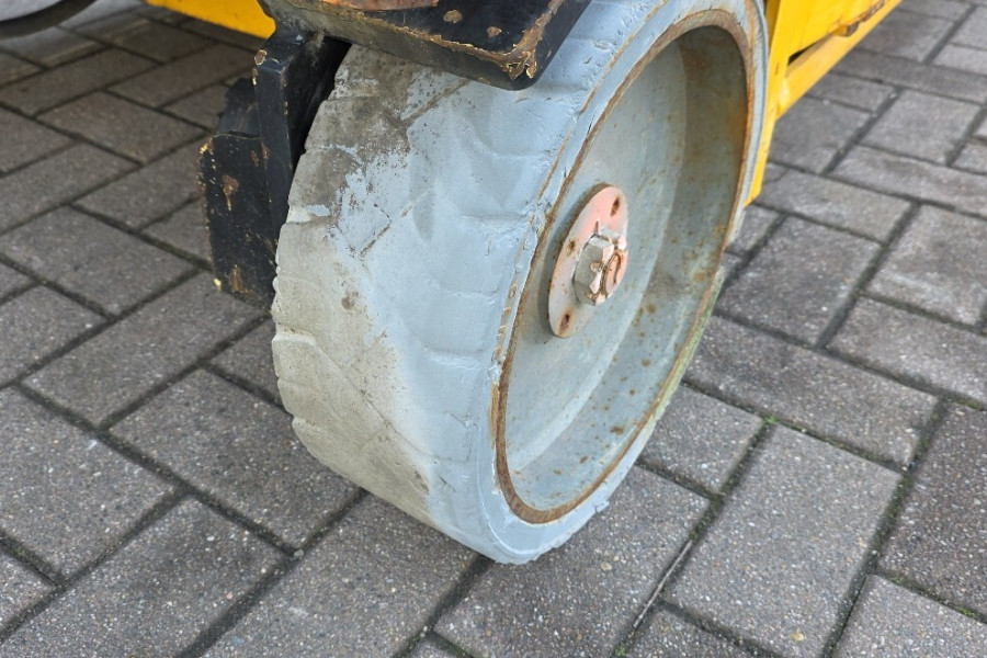 haulotte-compact-10-2011-nr-62353-9-176942066475uKR.jpg