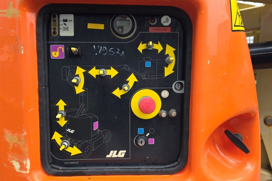 jlg-e300aj-2011-nr-30184-12-17695082454yYoA.jpg