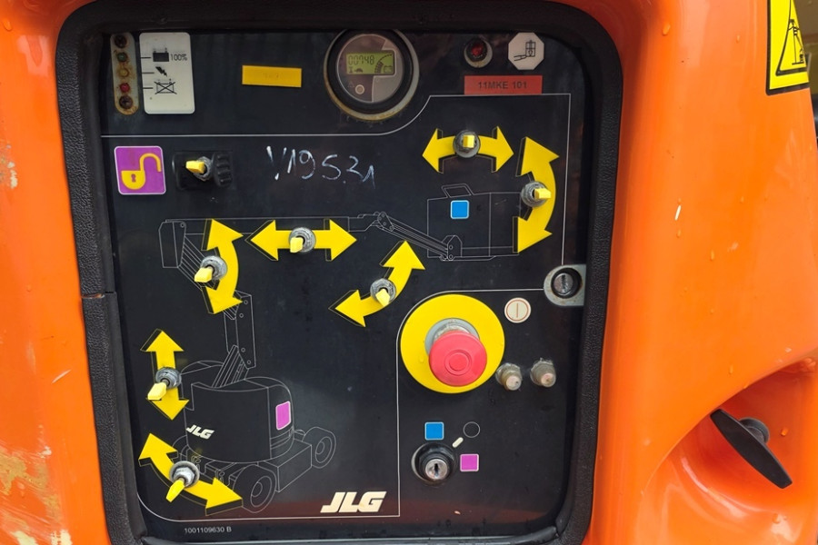 jlg-e300aj-2011-nr-30184-14-1769508245hPS7b.jpg