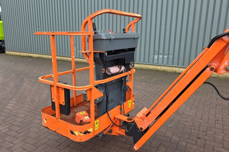 jlg-e300aj-2011-nr-30184-17-17695082461uLow.jpg