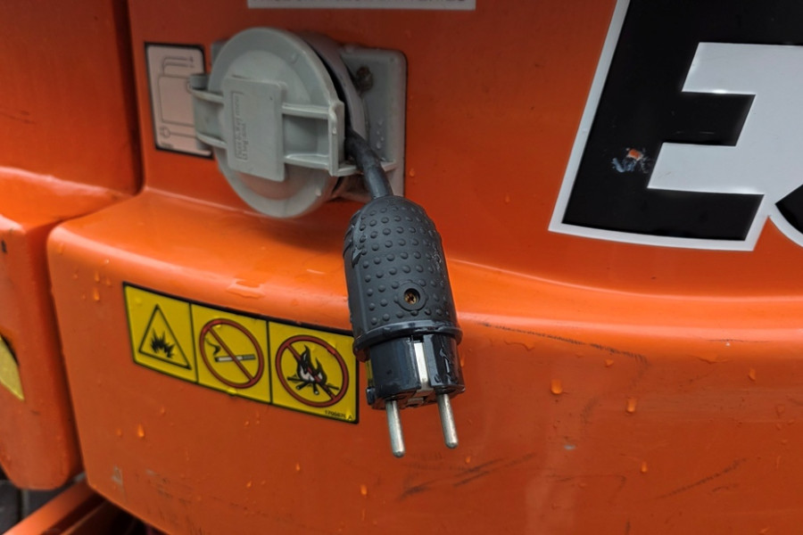 jlg-e300aj-2011-nr-30184-18-1769508246y7aey.jpg