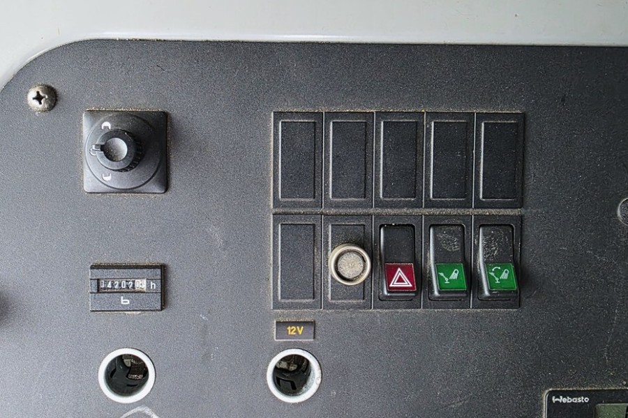 liebherr-mk63-2011-nr-90421-10-1770130490watTL.jpg